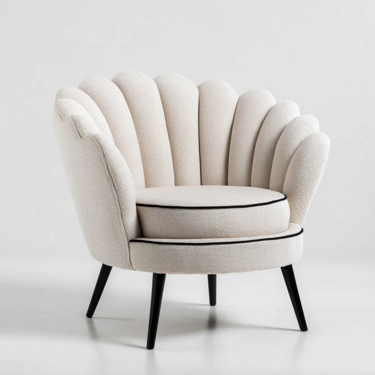 Fauteuil de salon coquille crème en polyester 76 x 73 x 82 cm avec pieds en acier noir
